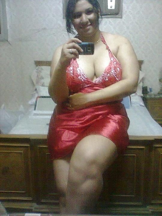 25P Egyptian wife 