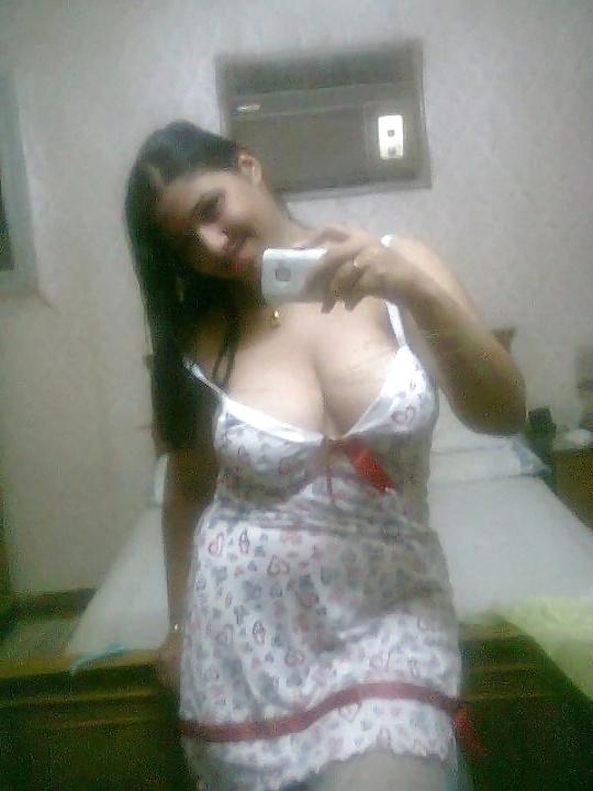 25P Egyptian wife 