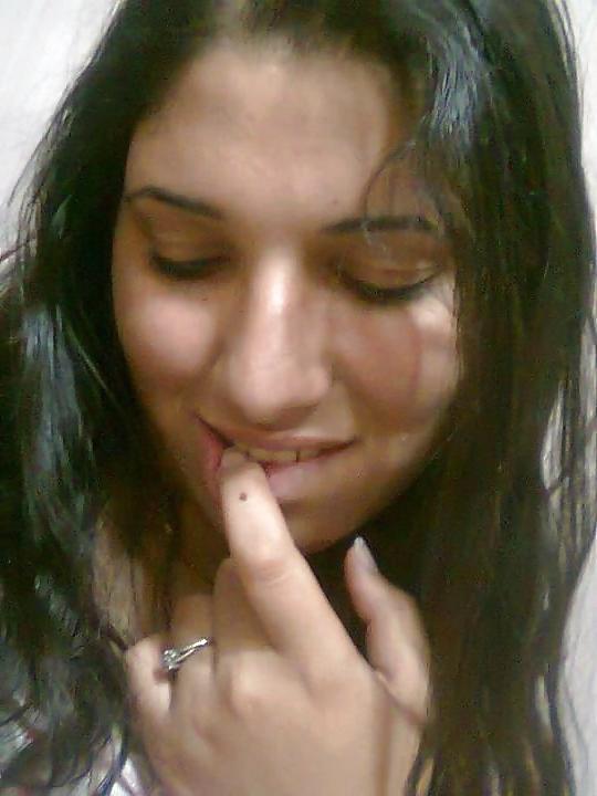 25P Egyptian wife 