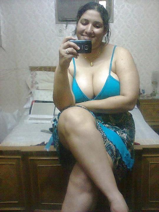 25P Egyptian wife 