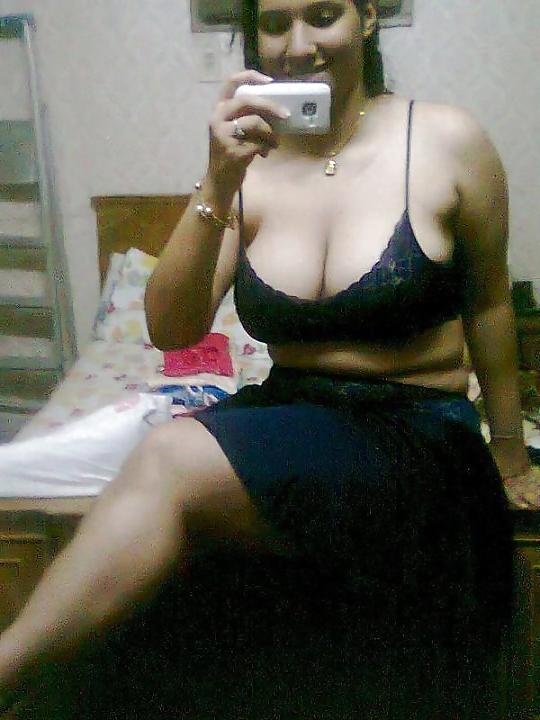 25P Egyptian wife 