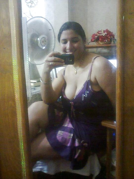 25P Egyptian wife 