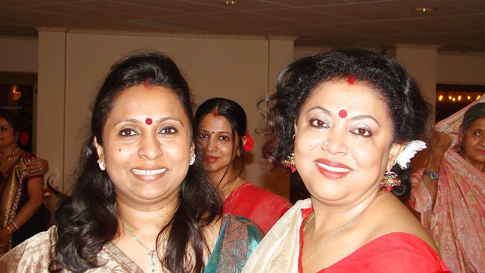 25P Sexy Indian Moms (never seen in internet before)