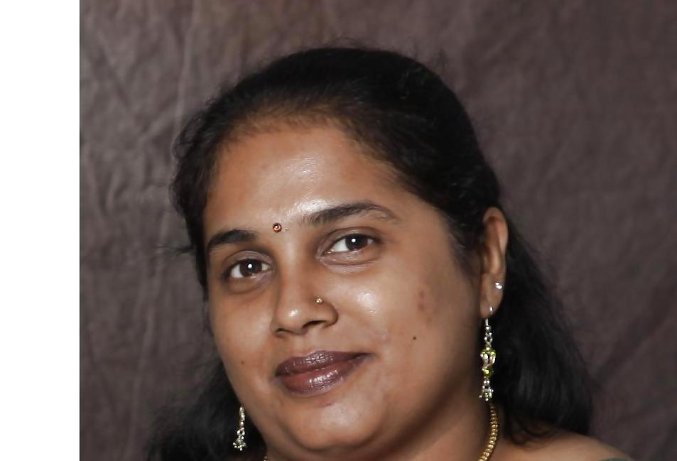 25P Sexy Indian Moms (never seen in internet before)