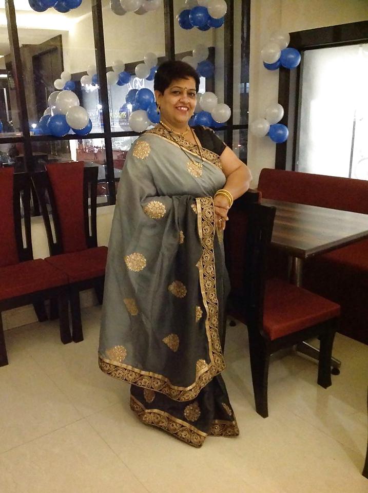 25P Sexy Indian Moms (never seen in internet before)
