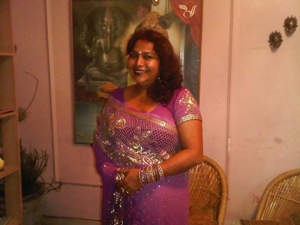 25P Sexy Indian Moms (never seen in internet before)