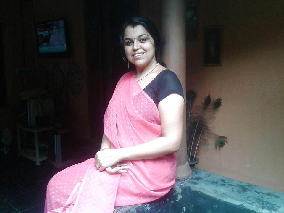 25P Sexy Indian Moms (never seen in internet before)