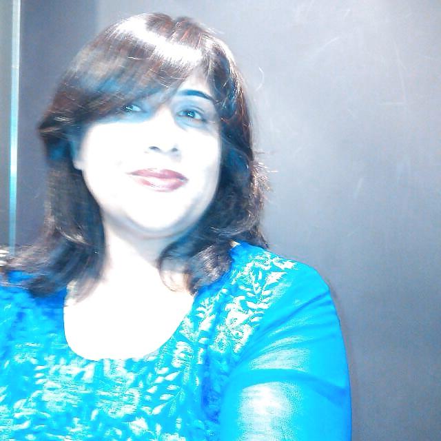 25P Sexy Indian Moms (never seen in internet before)