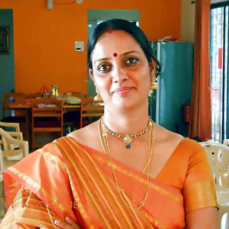 25P Sexy Indian Moms (never seen in internet before)