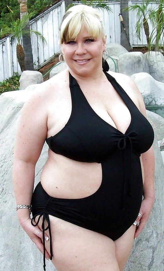 25P Babes Bikinis and Bathing Suits - 3