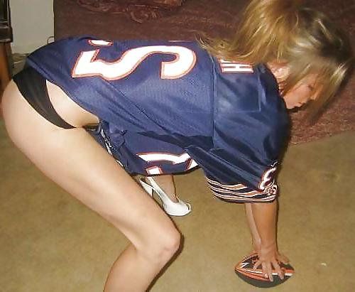 25P Sexy amateur sports fans