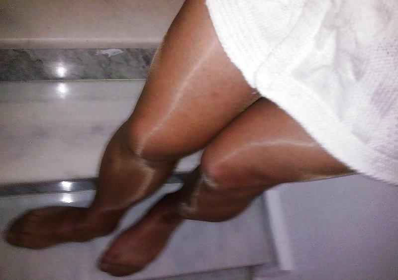 16P Sexy turkish shemale legs and boots