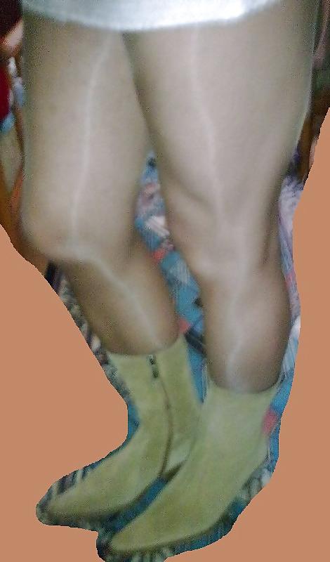 16P Sexy turkish shemale legs and boots