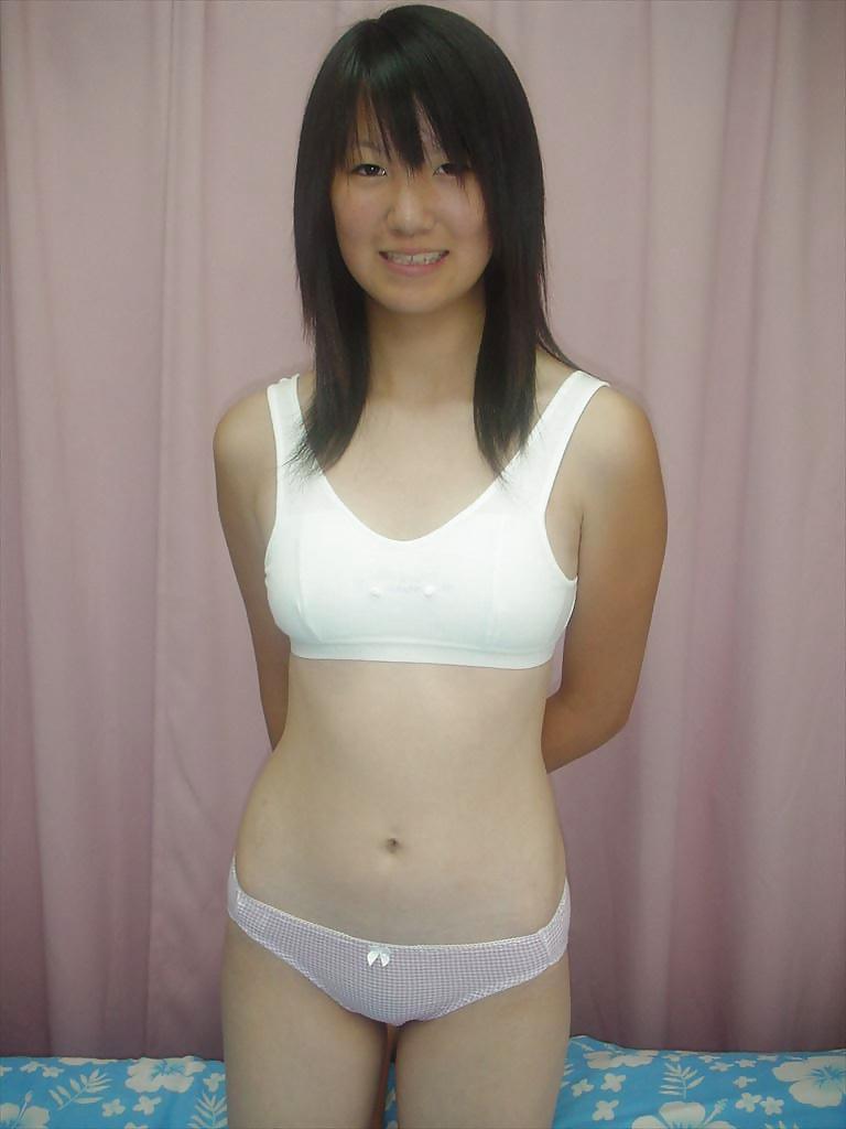 20P Japanese Girl Friend 255