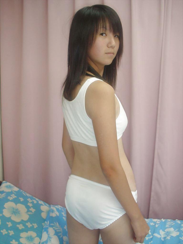 20P Japanese Girl Friend 255