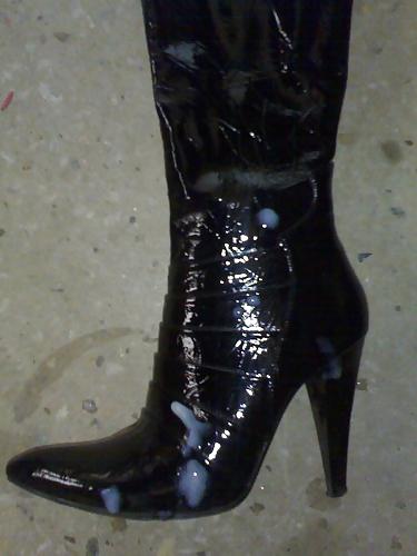 7P Cum on gf patent leather boots