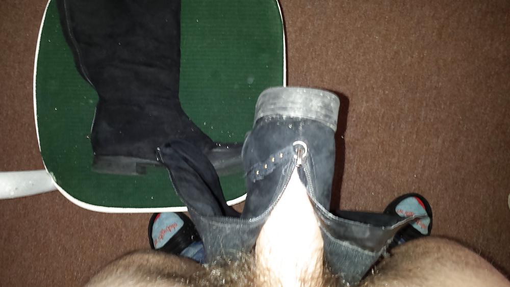 17P Black suede boots cummed