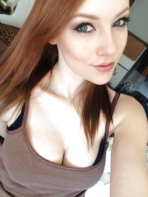 25P Big Tits - Sexy - Cleavage
