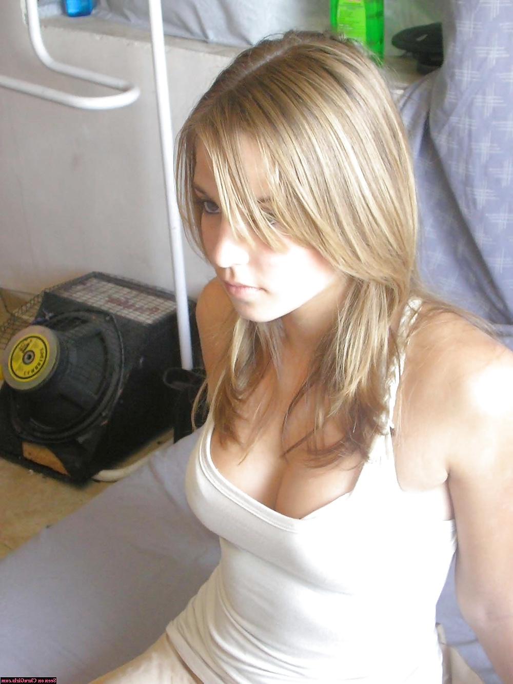 25P Big Tits - Sexy - Cleavage