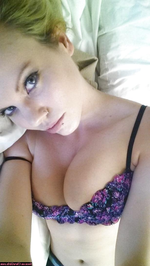25P Big Tits - Sexy - Cleavage