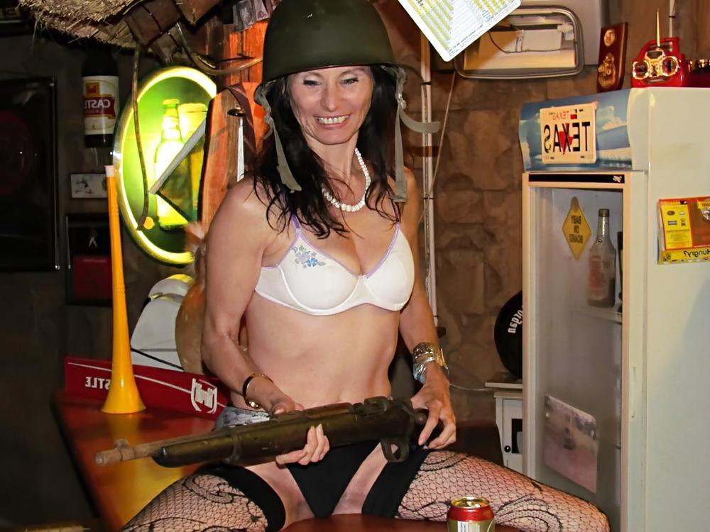 25P Hot Wild Milf