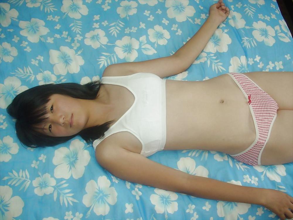 20P Japanese Girl Friend 256
