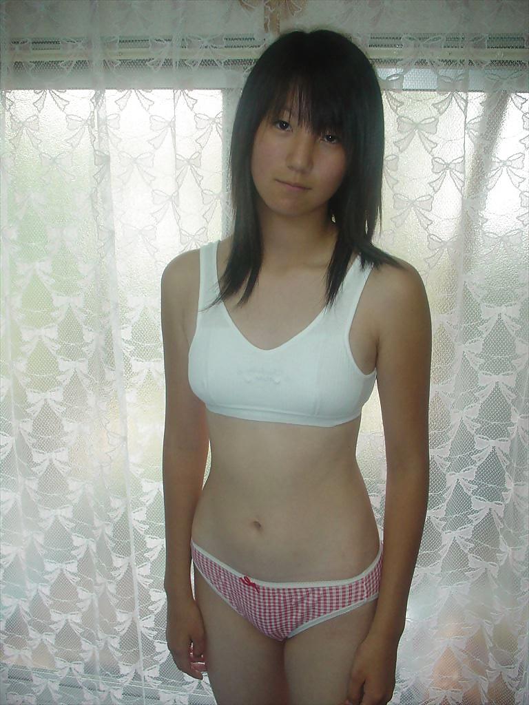 20P Japanese Girl Friend 256