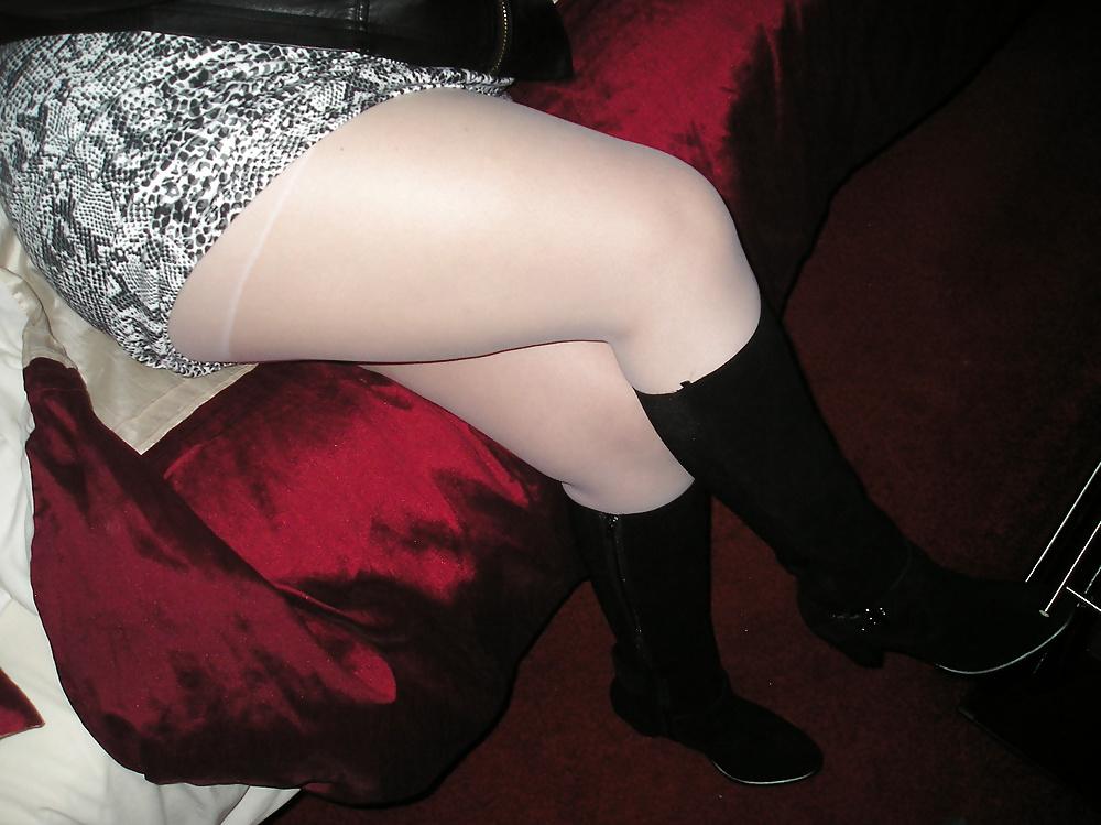 21P My girlfriends ass in white tights pantyhose and boots