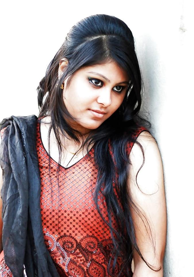 19P Chubby Indian girl nude