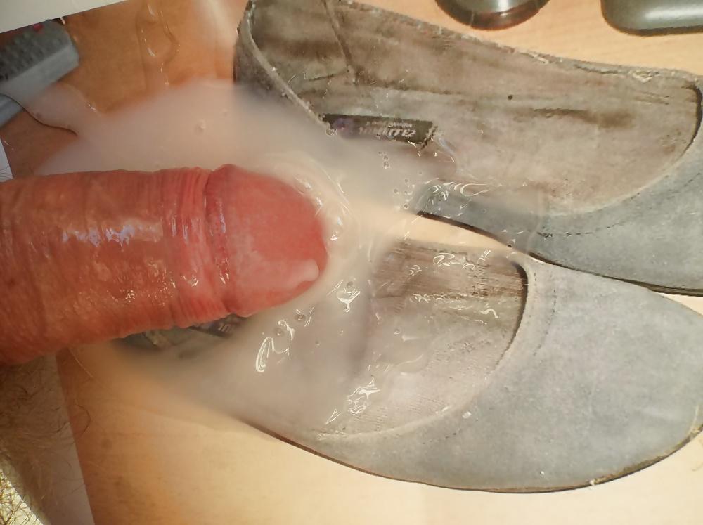 25P TOMBOS SEXY WIFE AND MY SPERM