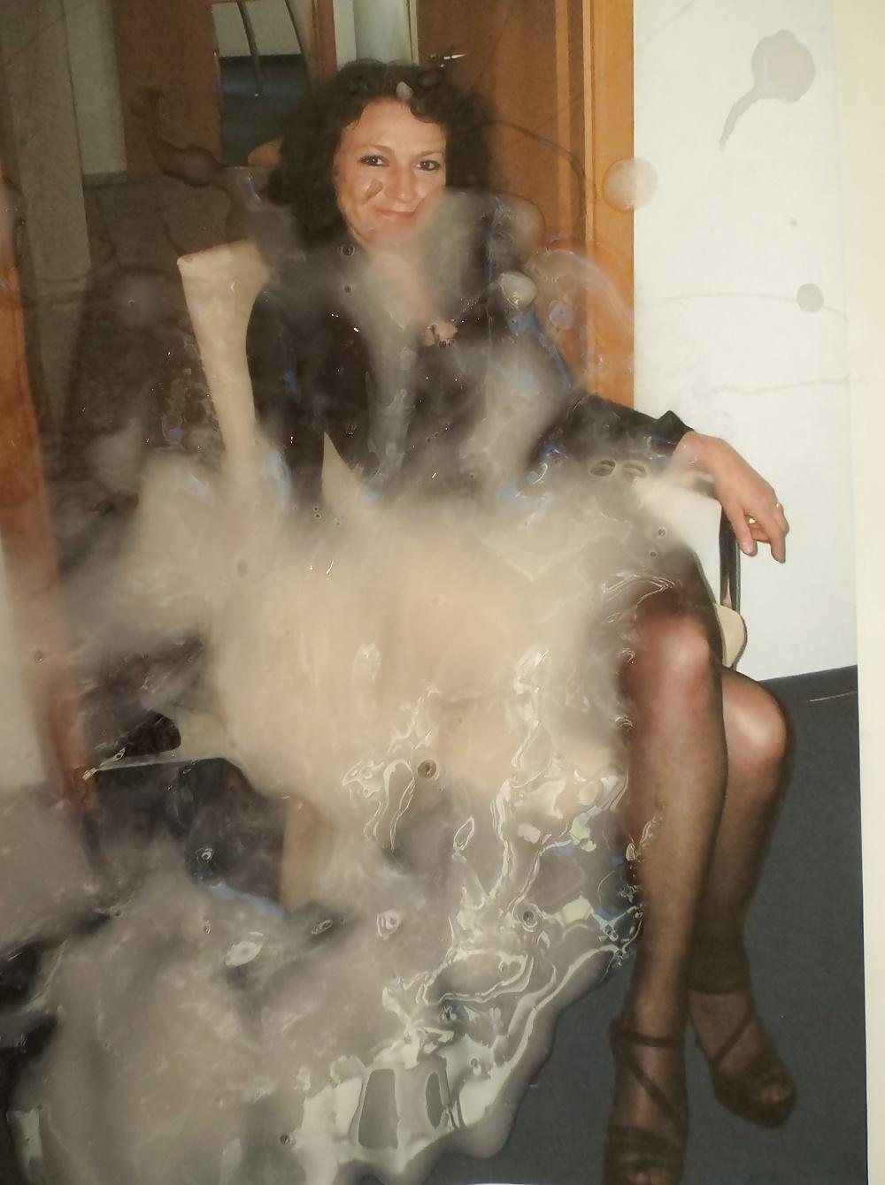 25P TOMBOS SEXY WIFE AND MY SPERM