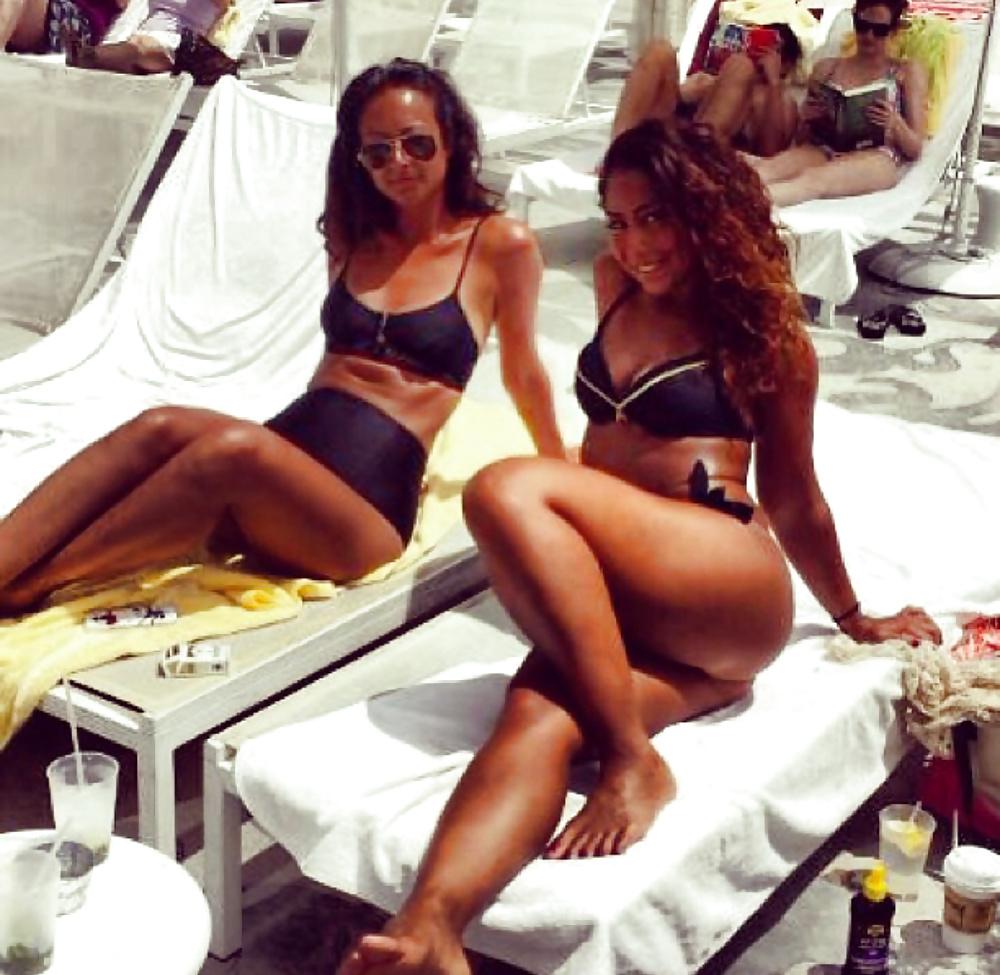 25P BEURETTE EN BIKINI