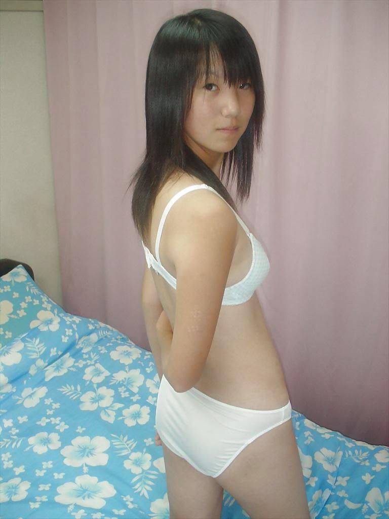 20P Japanese Girl Friend 257