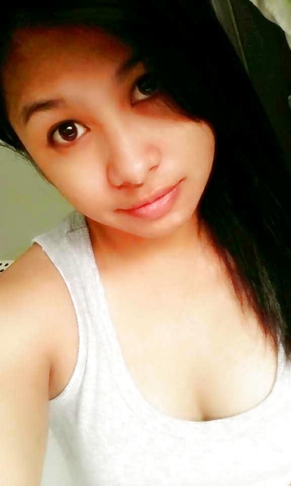 15P Philippine maid is a slut