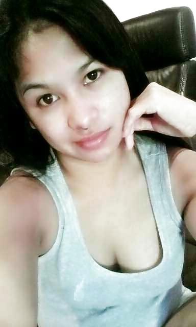 15P Philippine maid is a slut