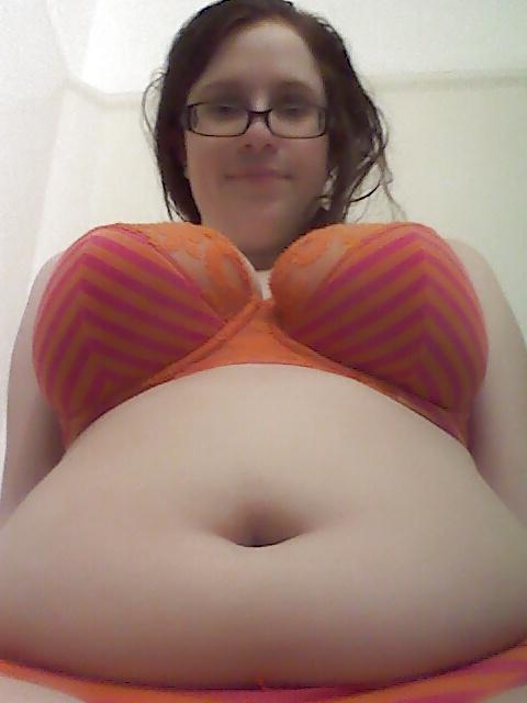 25P Nerdy with beautiful boobs