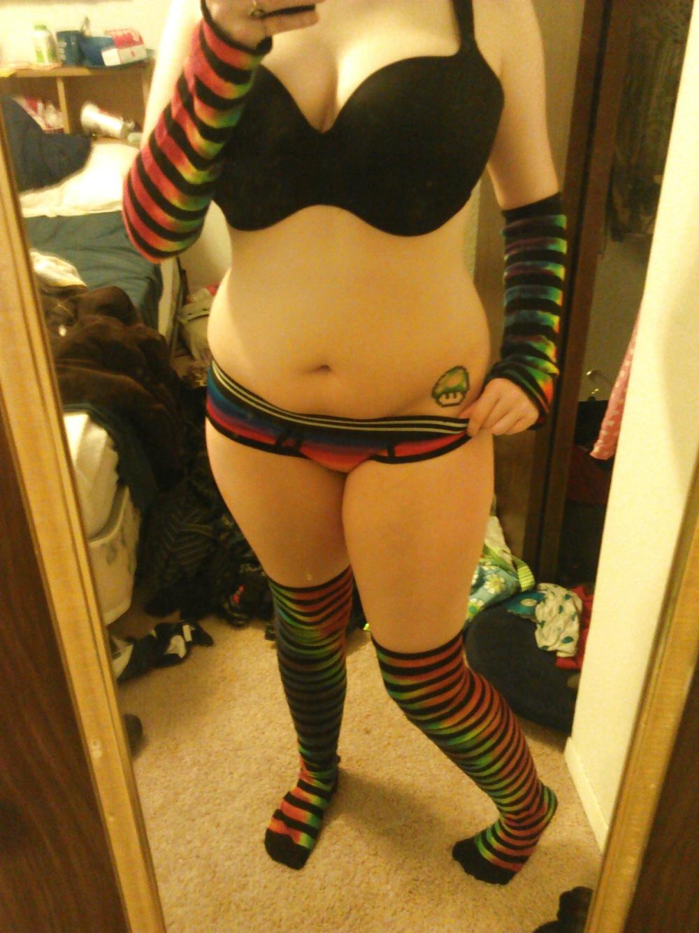 25P Nerdy with beautiful boobs