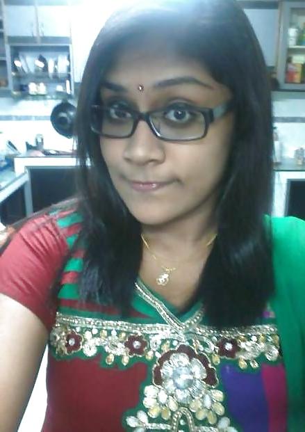 25P Malaysian Desi Best Collection