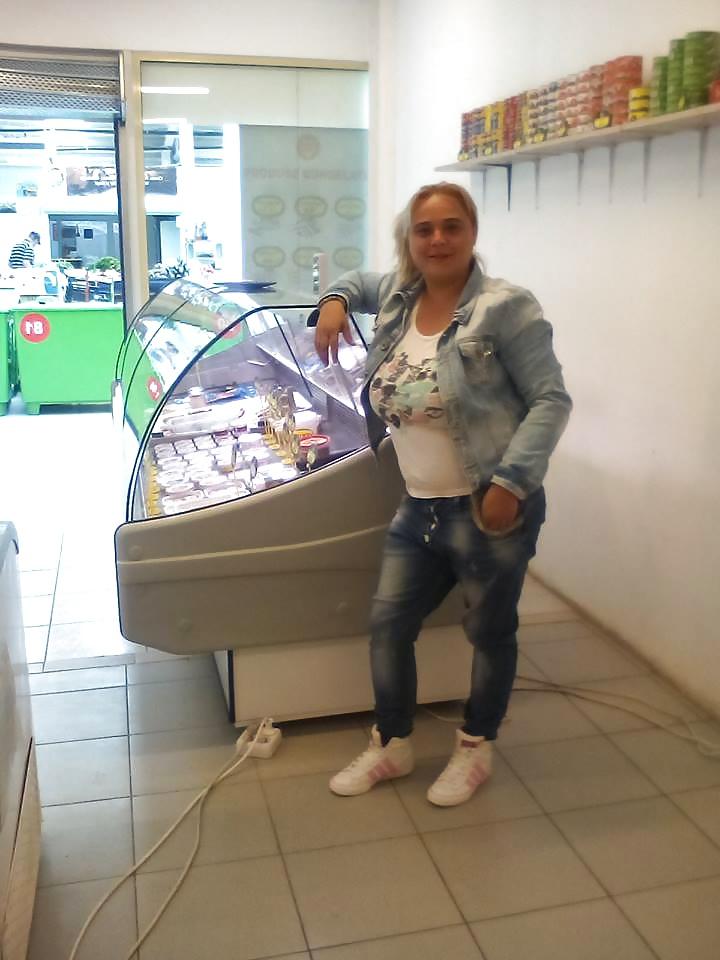 15P Romanian Huge Tits Amateur 33