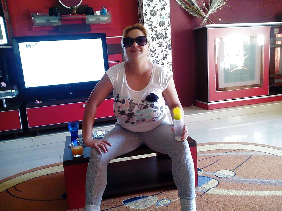 15P Romanian Huge Tits Amateur 33