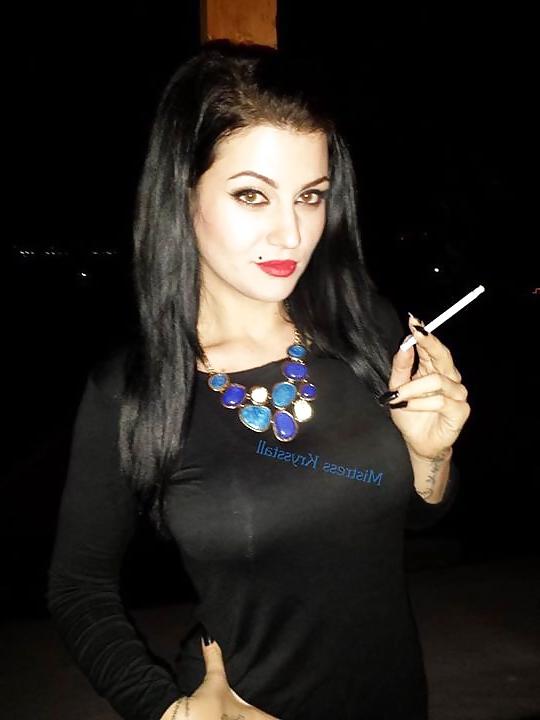 25P Just sexy smoking