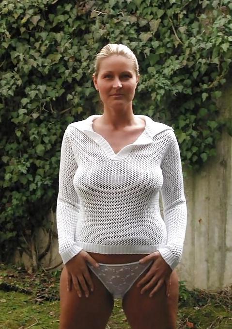 16P Sweater Tits