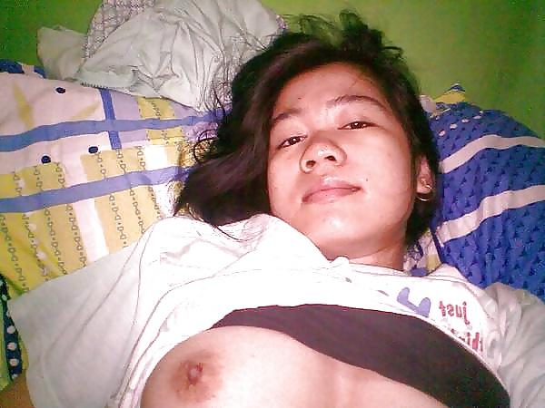 5P Indonesian Hijab Boobs