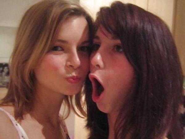25P Sweet crazy naughty lesbians - just friends - hehe