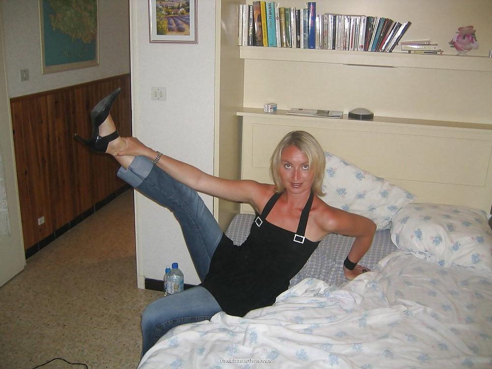 24P Hot fuckable German Mature 19 - Pt. 1