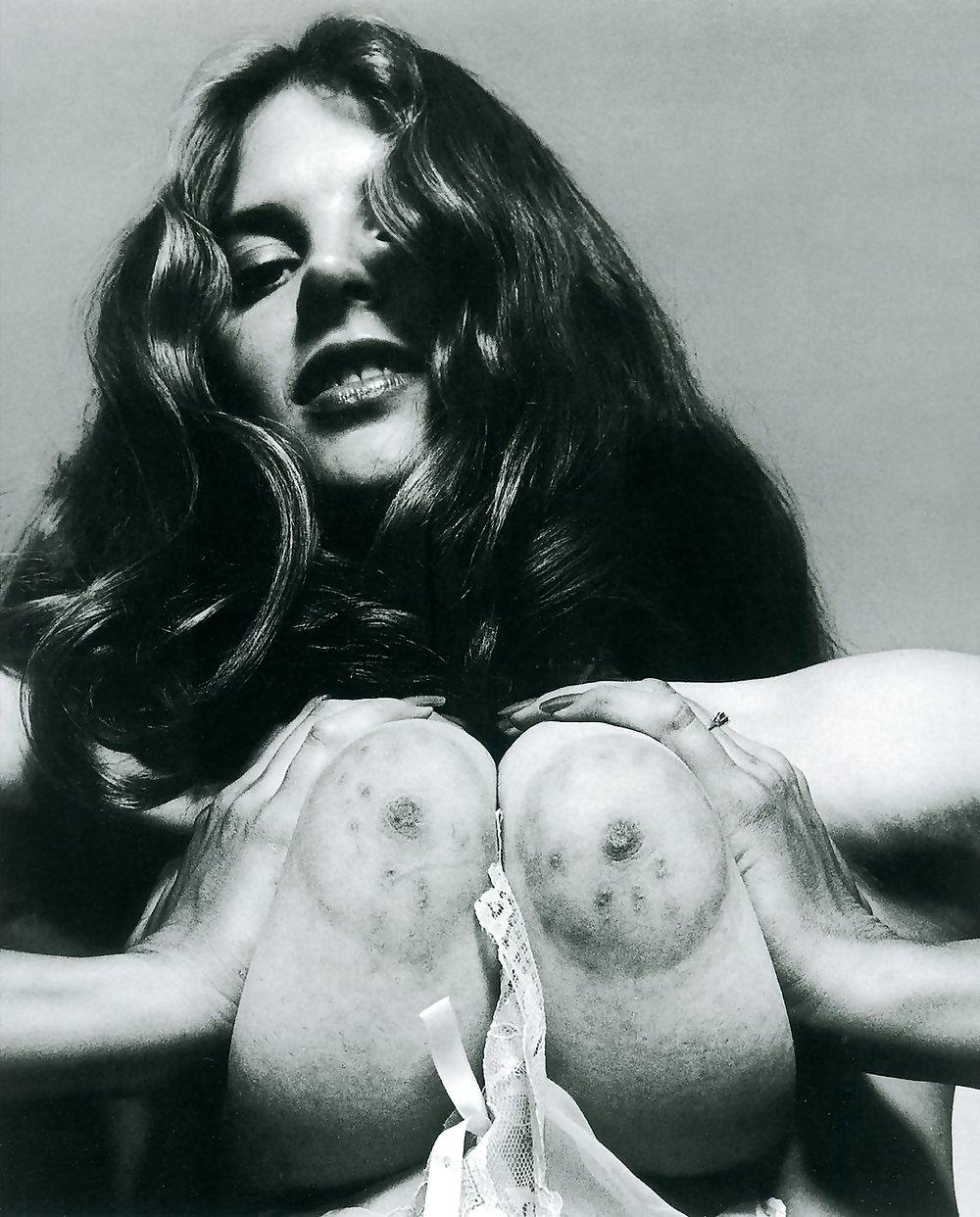25P Vintage Big Tits