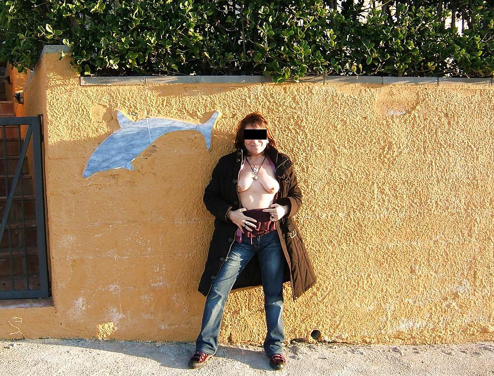 10P Colera my sexy Spanish wife nude outside