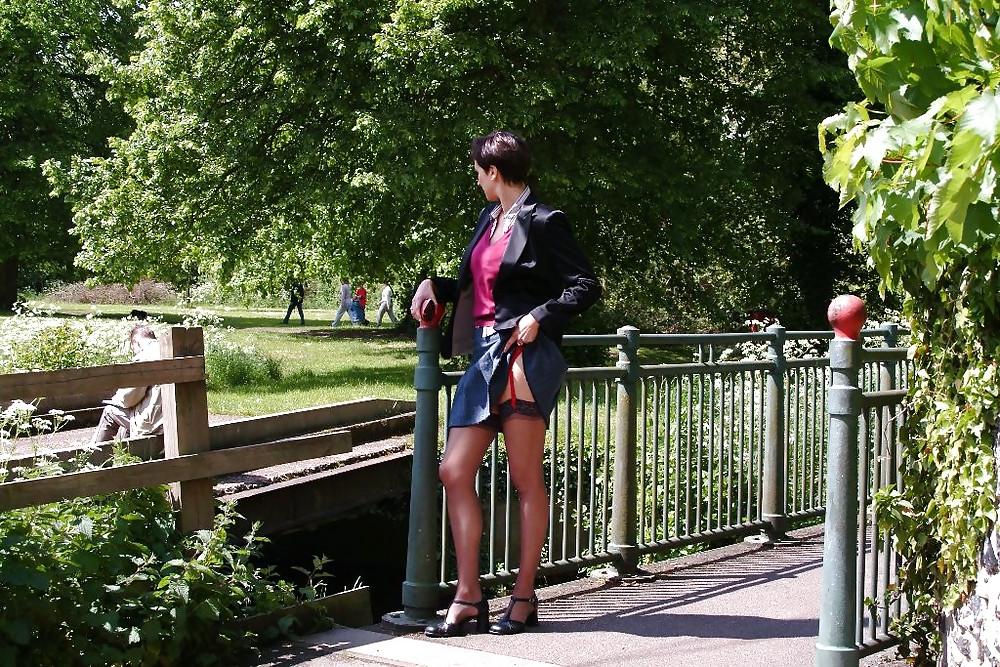 25P UK Amateur Wife 01