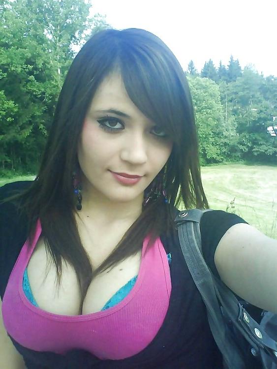 25P Webtastic Boobs Vol.105