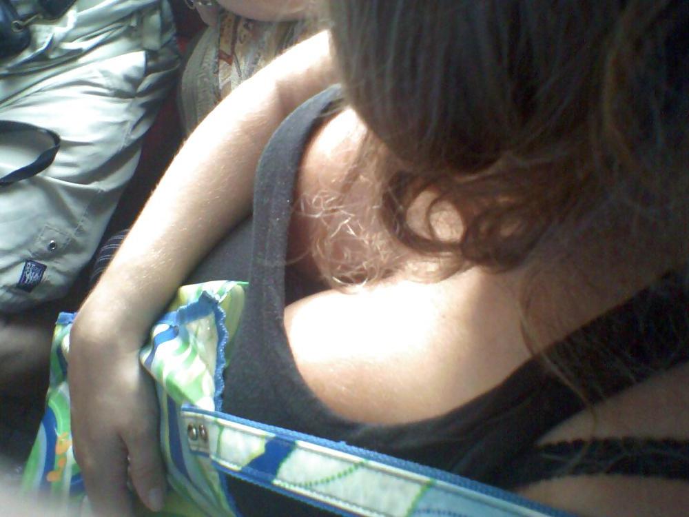 24P Downblouse Boobs